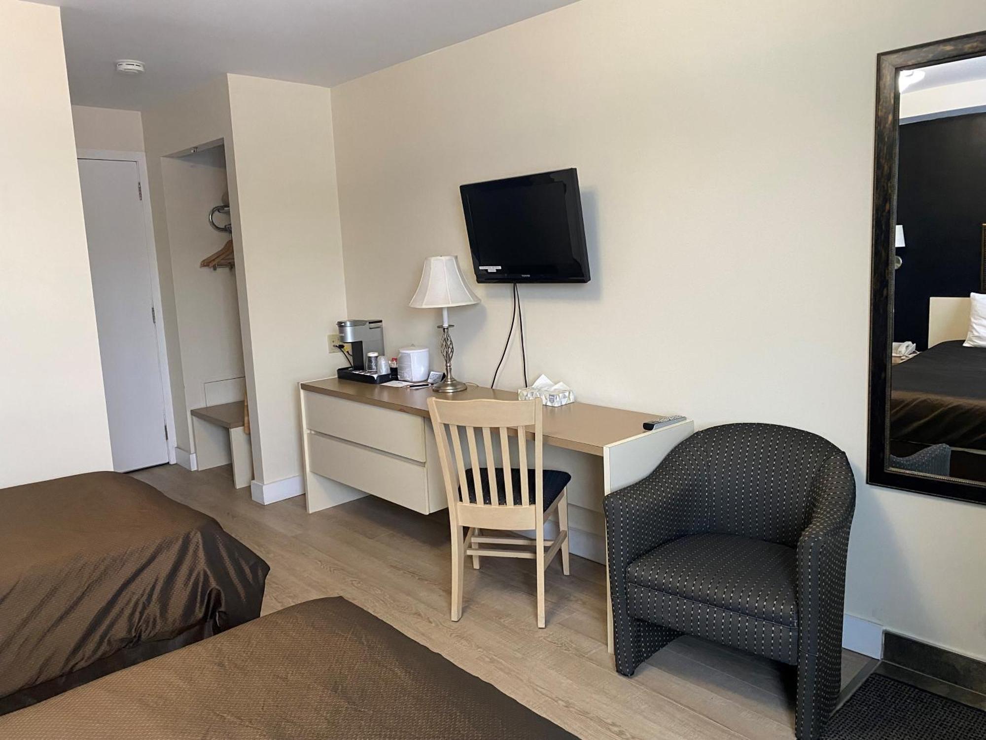 Hotel Centre-Ville Montmagny Exterior photo