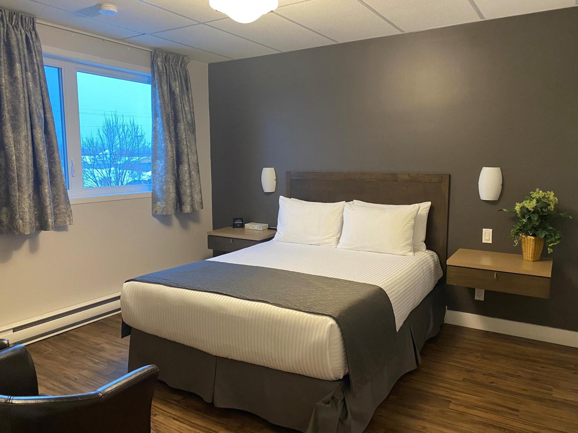 Hotel Centre-Ville Montmagny Exterior photo